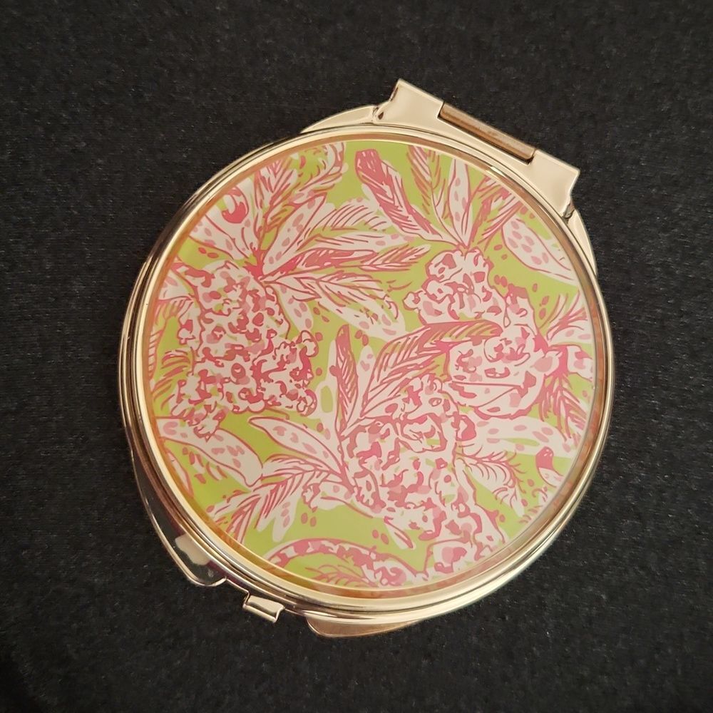 Lilly Pulitzer compact mirror‎